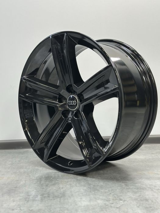 Оригінальні диски Audi Q8, Q7 5х112 R20 4M8601025C