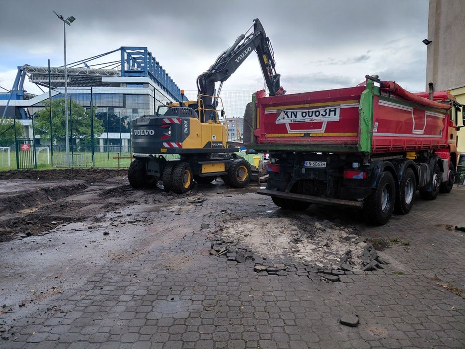 Roboty Ziemne wyburzenia transport Usługi koparka odsniezanie