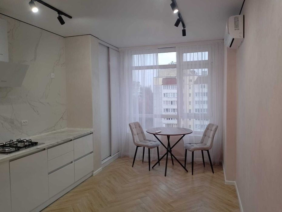 Продаж 1 к квартири