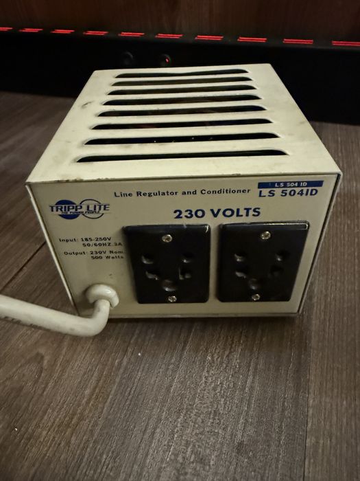Стабилизатор питания Tripp Lite 500w