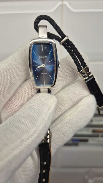 Rzadki damski mechaniczny *Glashutte* NRD