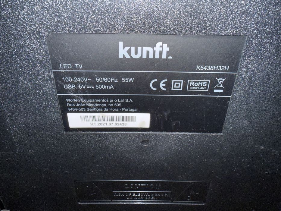 TV KUNFT K5438H32H com Display Partido (para peças ou reparação)