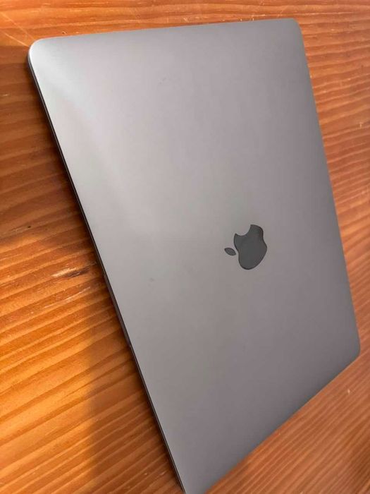MacBook Pro 13” 2017 – Intel Core i5 – 8GB RAM – SSD 128GB