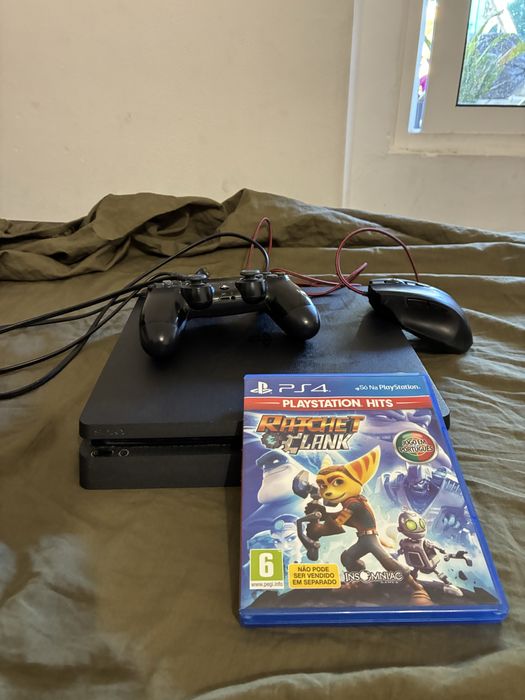 Playstation 4  + Comando + 1 Jogo + Rato Gamer
