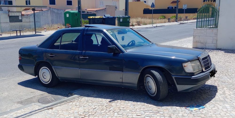Mercedes Benz 200D