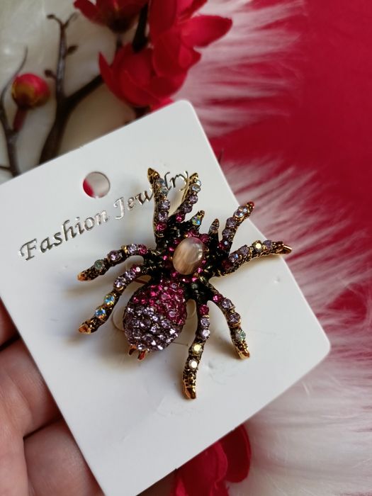 Broszka pająk. Produkt nowy