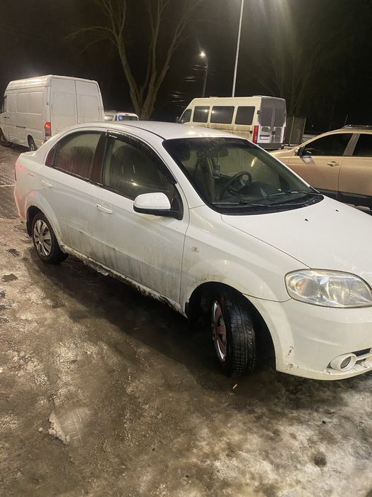 Шевроле Авео т 250 1.6 газ бензин