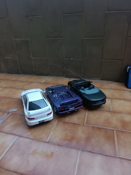 Miniaturas 1:18 negociável