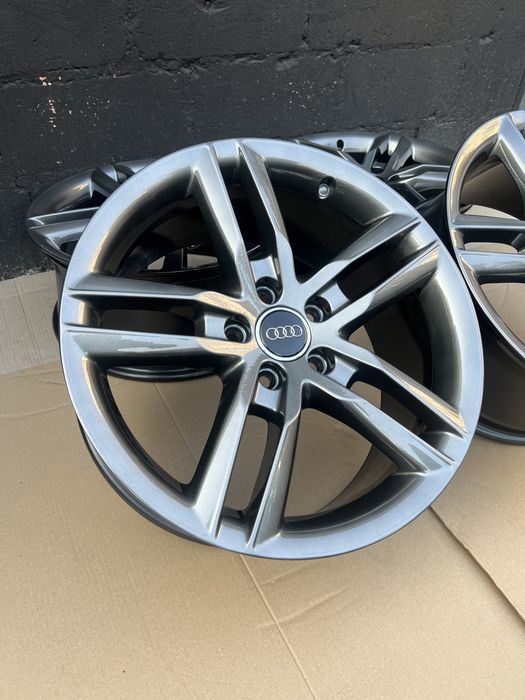 Диски р18 5/112 ет47 8j dia66.6 Audi original A4 A3