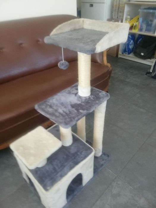 Drapak dla kota firmy  Mostar