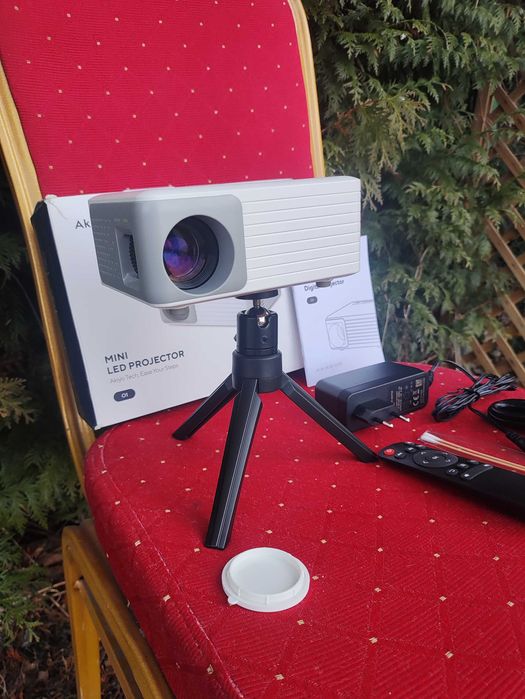 Projektor wideo Video HDMI USB Statyw biały