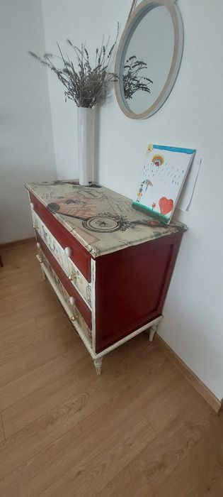 Cómoda vintage recuperada