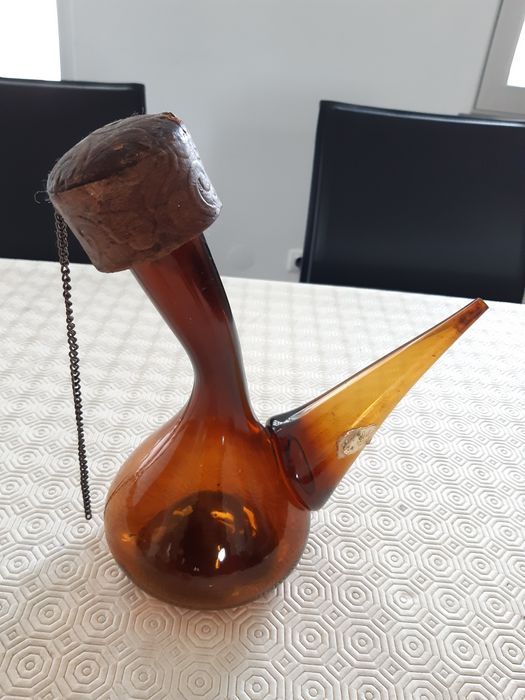 Garrafa de vinho em vidro