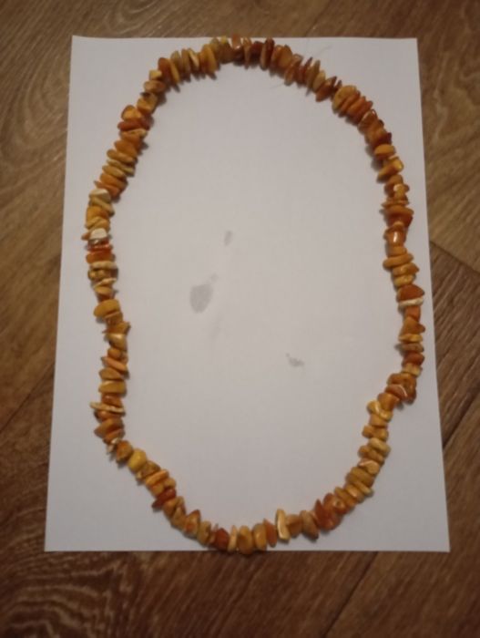 Продам янтарные бусы