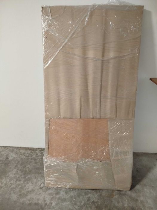 Mesa em madeira multifunções