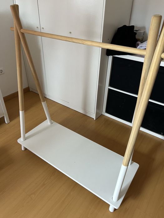 Chariot arrumação de roupa criança