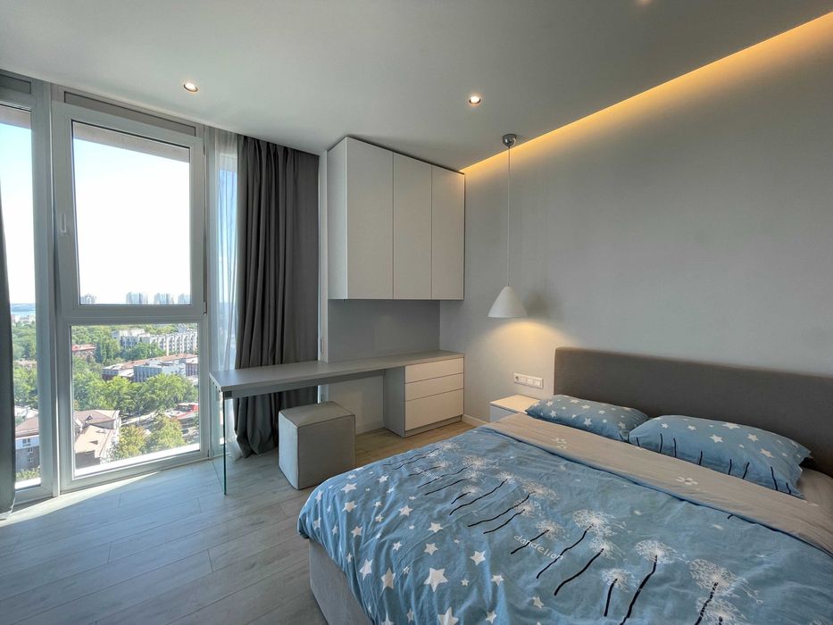 Продам видовую 3-х комн. квартиру ЖК "Новодворянский" парк Шевченко