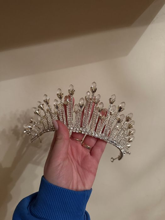 Продам діадему. Натуральне каміння