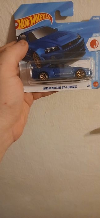 модель nissan skyline r34 hot wheels