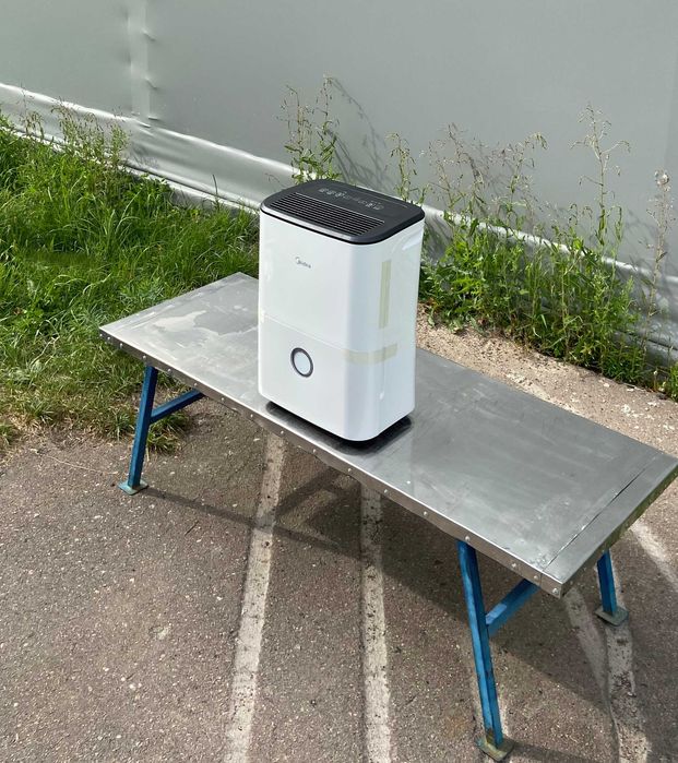 Осушувач повітря НОВИЙ Midea MDDF-20DEN7-QA3 20 літрів/доба до 52 м2