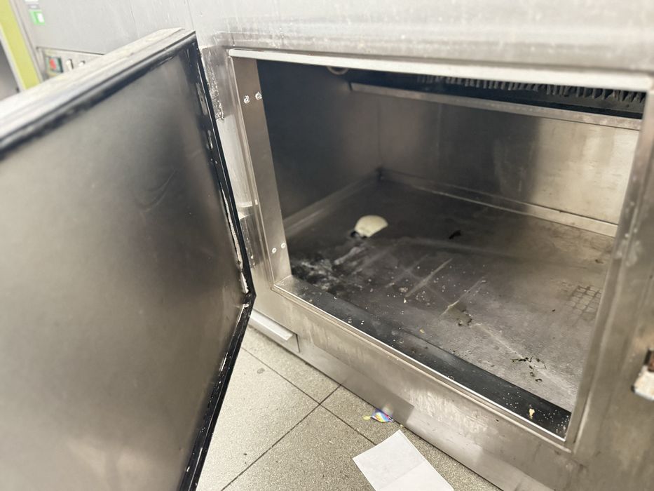Vitrine Refrigerada Comercial / Balcão Expositor em Inox e Vidro
