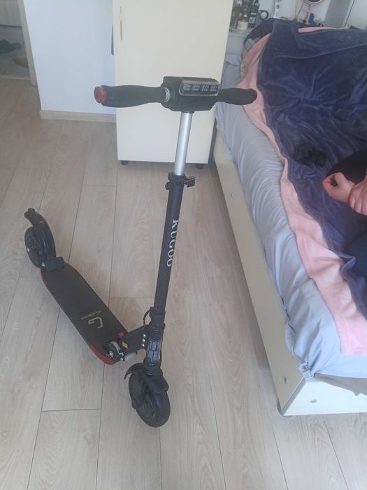 Продам электросамокат