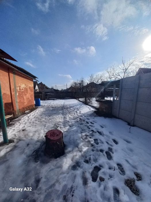 Продається охайний дім в районі пед.коледжу.