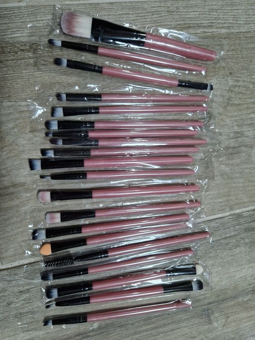 Pincéis de Maquiagem Profissional.  Novo