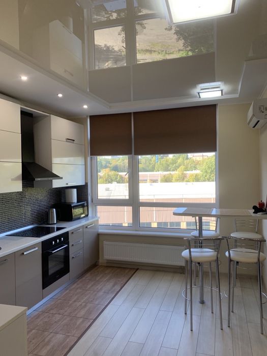 Квартира подобово в новому будинку з парковкою.Світло 24/7