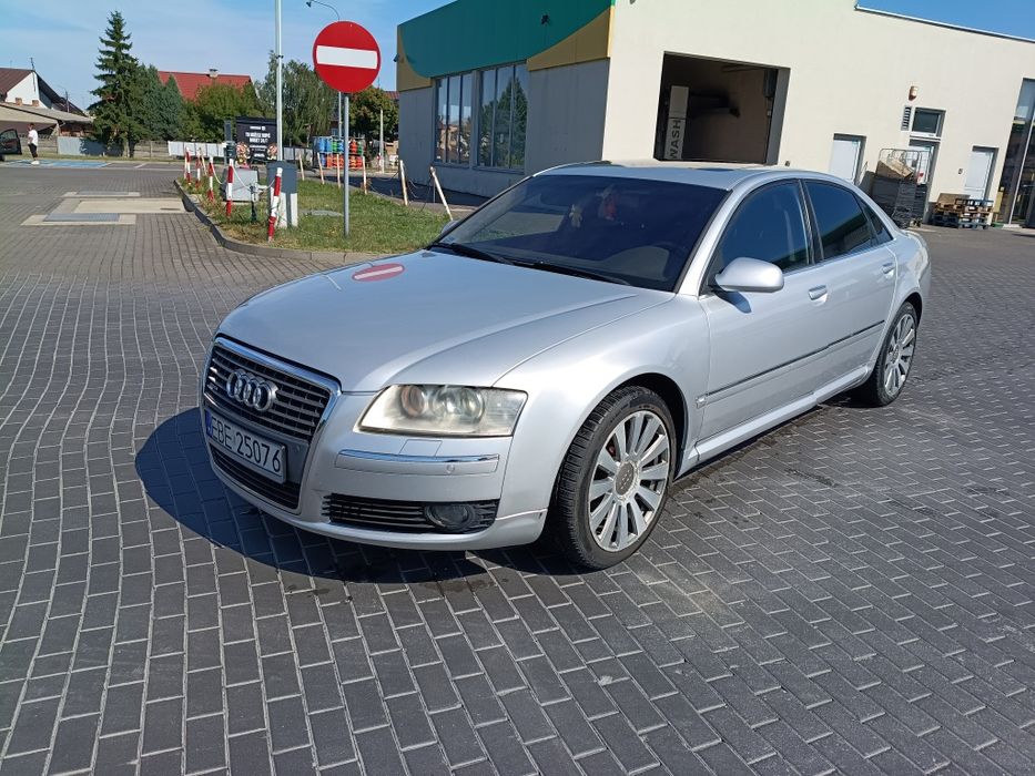 Audi A8 D3 4.0 V8