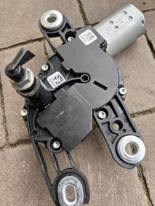 AUDI Q3 83A Silniczek tylnej wycieraczki