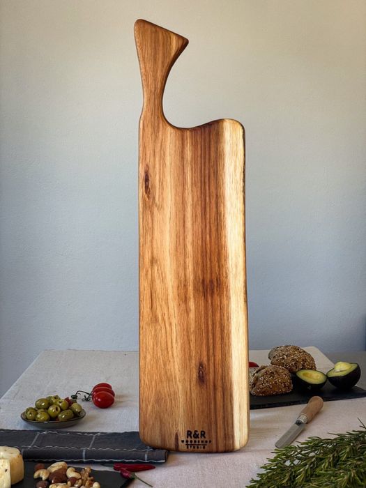 Prenda, tabuas de cortar, servir.