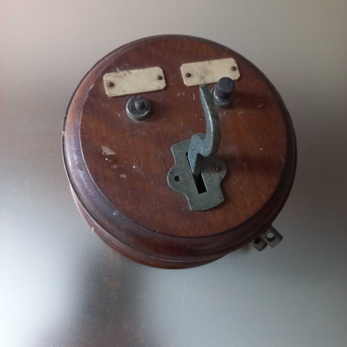 Suporte muito antigo para telefone