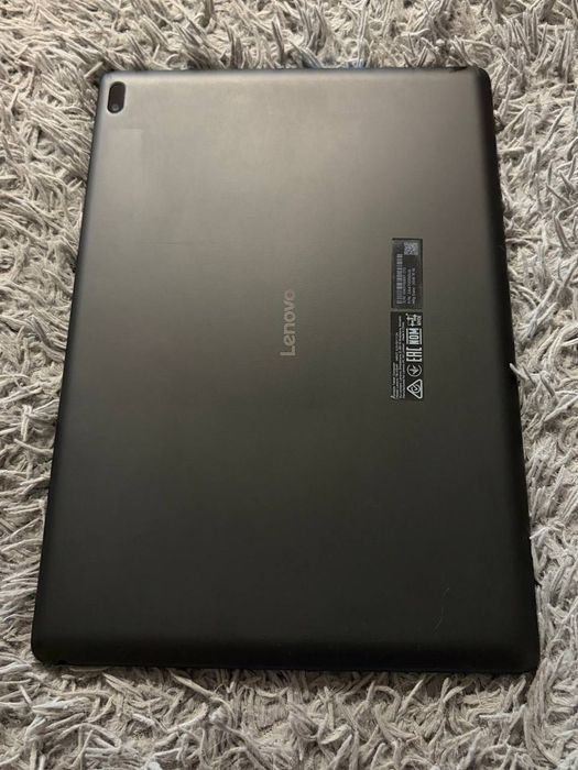 Планшет Lenovo Tab E10 2/16Gb Wi-Fi в гарному стані