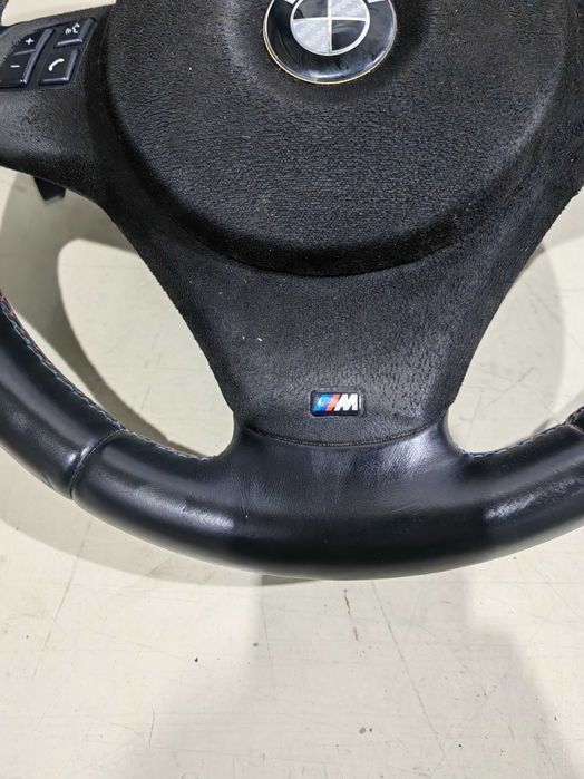 Volante Pack M com patilhas BMW serie 1 e 3 E81/82/87/88/E90/91/92