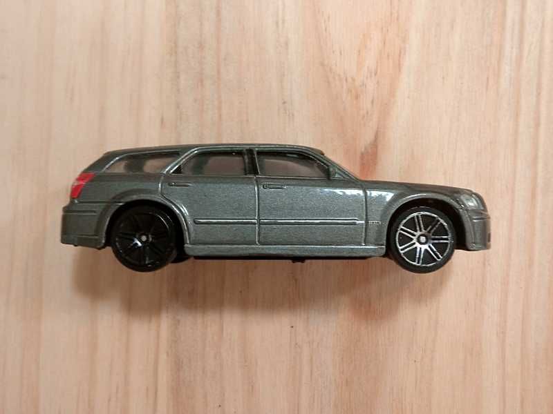 Dodge Magnum RT - Bburago