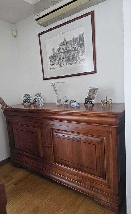 Aparador em madeira maciça Cerejeira