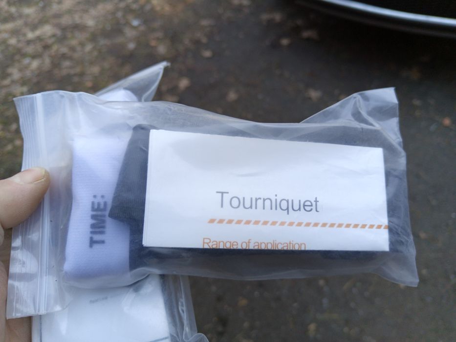 Продам турнікети.