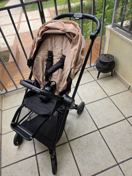 Carrinho Cybex modelo mios em excelente estado