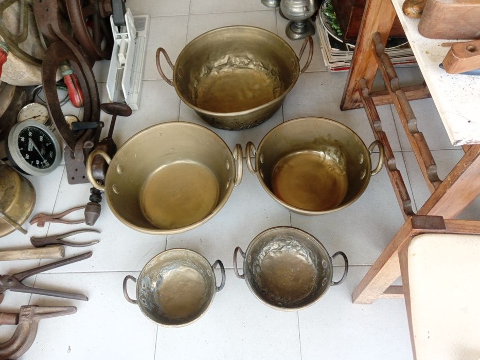 Tachos e braseiras muito antigos