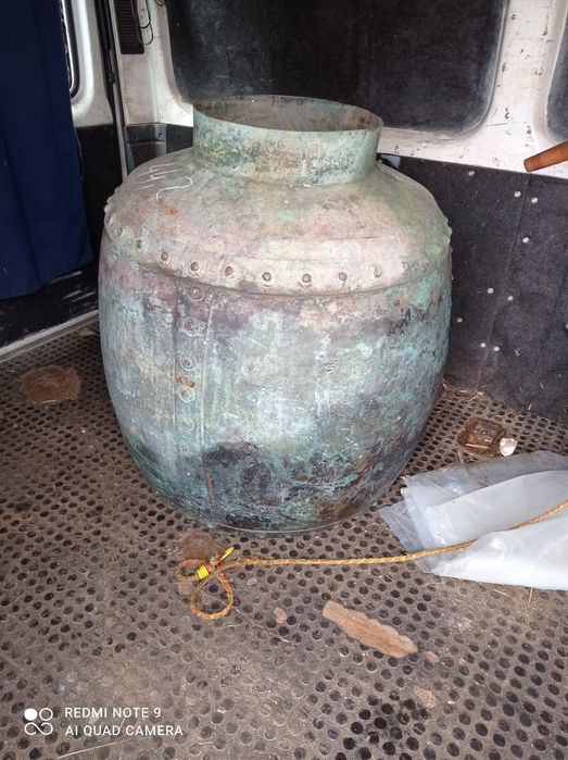 Âncora antiga e outros artigos