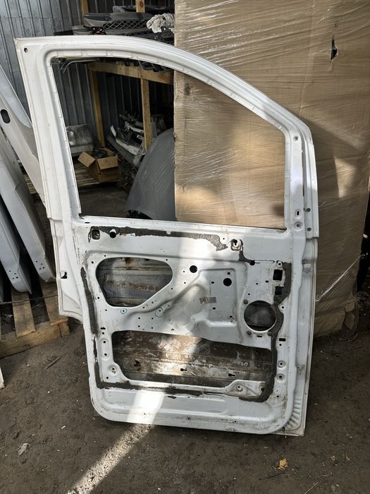 Дверь передняя левая, правая Mercedes Vito 639, Viano