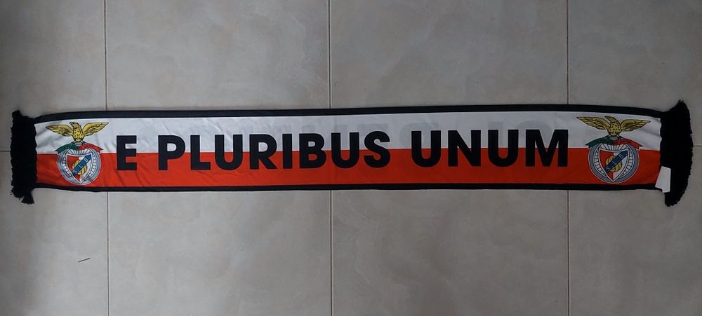 Cachecol.do Benfica em poliester novo