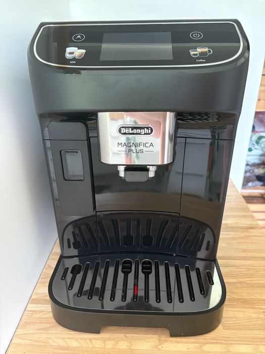 Ekspres De'Longhi Magnifica Plus ECAM 320.60.B | 4 mies. | Gwarancja, Karton