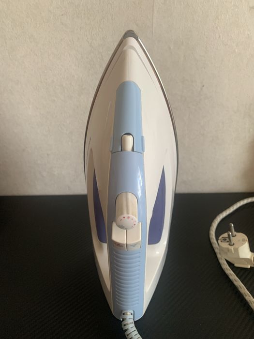 Elenberg праска утюг