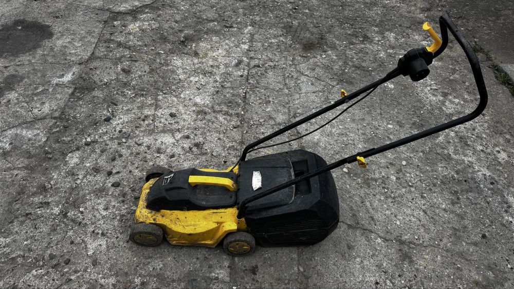 Kosiarka elektryczna 32cm z koszem  1000w