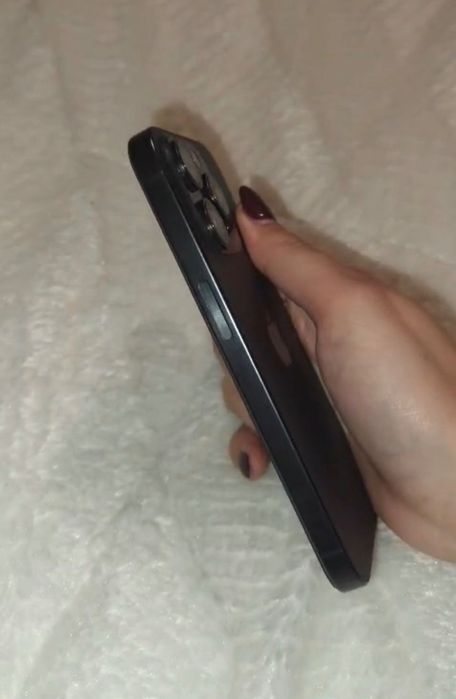 iPhone 15 Pro (256GB) – Impecável – Bateria 88% – 800€