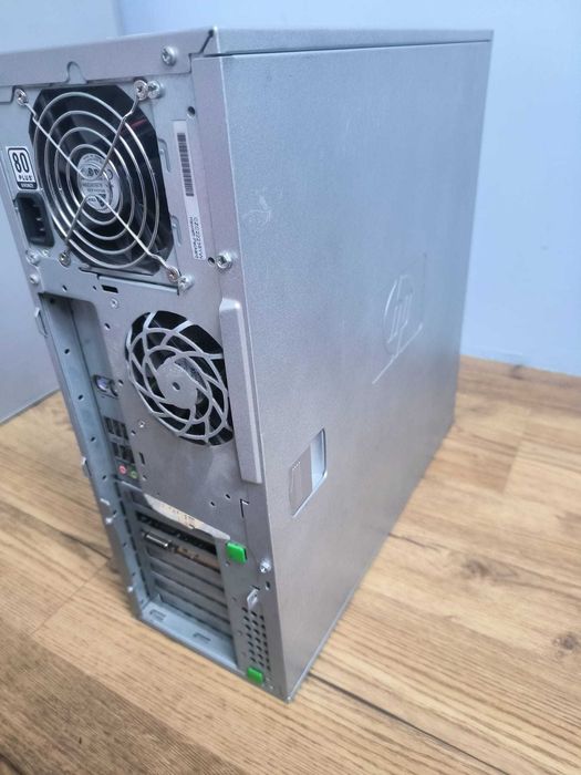Komputer stacjonarny, 16GB, Xeon W3550, GeForce GT 710