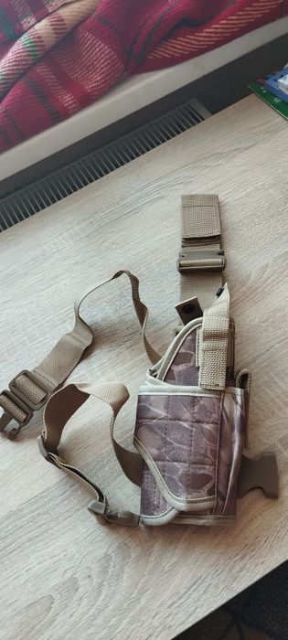 Кобура набедрена нова