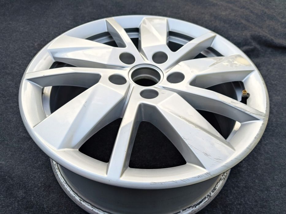 felga vw caddy v 2k7601025 16 oryginał tel.509100323